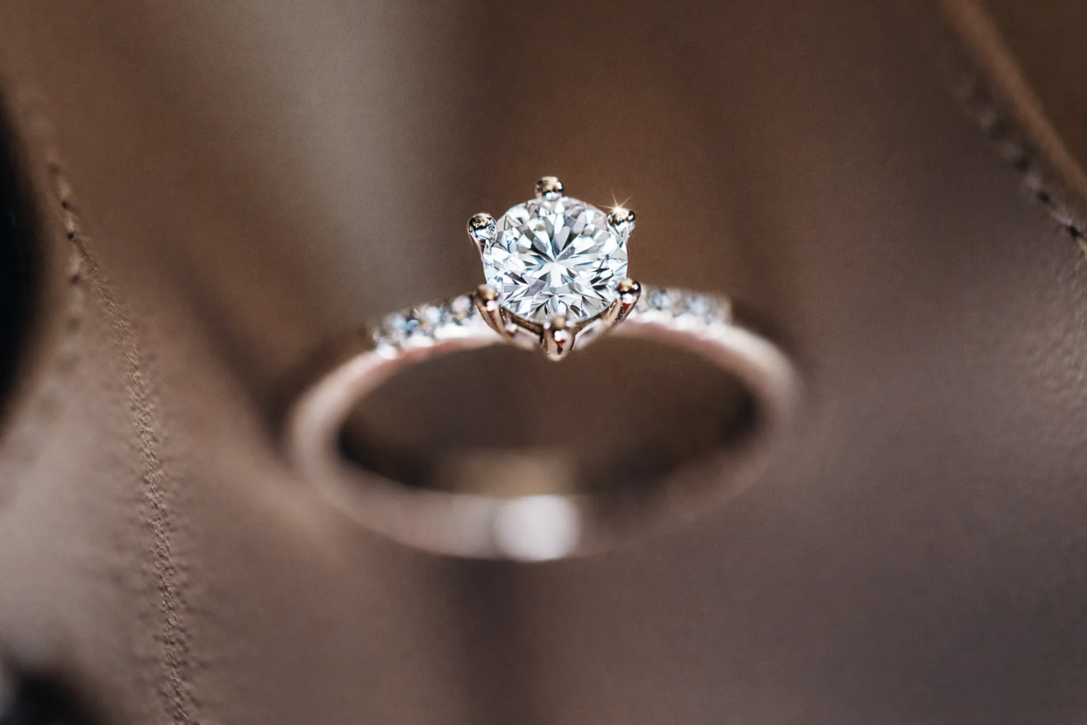 مجوهرات ألماس مزروع مختبريًا رائعة